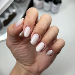 WHITE ANGEL SHIMMER RUBBER BASE  2.0. FORMULA 30 ml (Hema, Di-Hema, TPO free)
